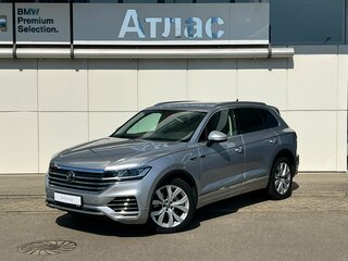 2021 Volkswagen Touareg III, серый, 5290000 рублей, вид 1