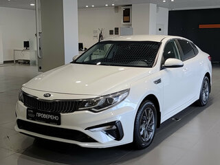 2018 Kia Optima IV Рестайлинг, белый, 1360000 рублей, вид 1