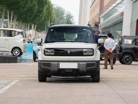 2026 Baojun Yep Plus, бежевый, 1900000 рублей, вид 3