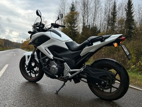 2012 Honda NC 700X, белый, 570000 рублей, вид 4