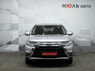 2018 Mitsubishi Outlander III Рестайлинг 2, серебристый, 2200000 рублей, вид 2