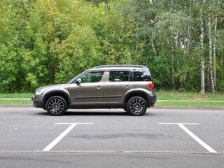 2012 Skoda Yeti I, коричневый, 950000 рублей, вид 4