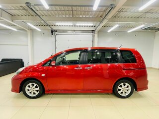 2012 Toyota ISis I Рестайлинг, красный, 1539000 рублей, вид 3