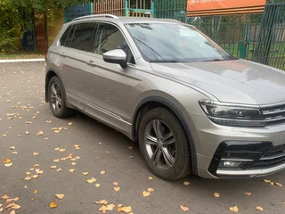 2019 Volkswagen Tiguan II, серебристый, 2150000 рублей, вид 2
