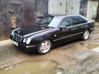 1996 Mercedes-Benz E-Класс 280 II (W210, S210), чёрный, 1000000 рублей, вид 2