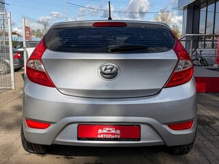 2013 Hyundai Solaris I, серебристый, 779000 рублей, вид 5