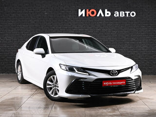 2018 Toyota Camry VIII (XV70), белый, 2250000 рублей, вид 3