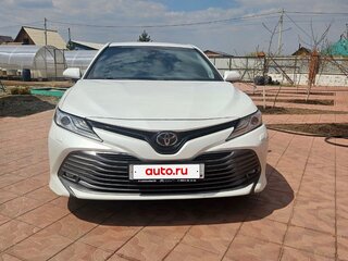 2019 Toyota Camry VIII (XV70), белый, 2450000 рублей, вид 1
