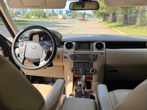 2010 Land Rover Discovery IV, чёрный - вид 16
