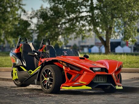 2021 Polaris Slingshot, золотистый, 3000000 рублей, вид 1