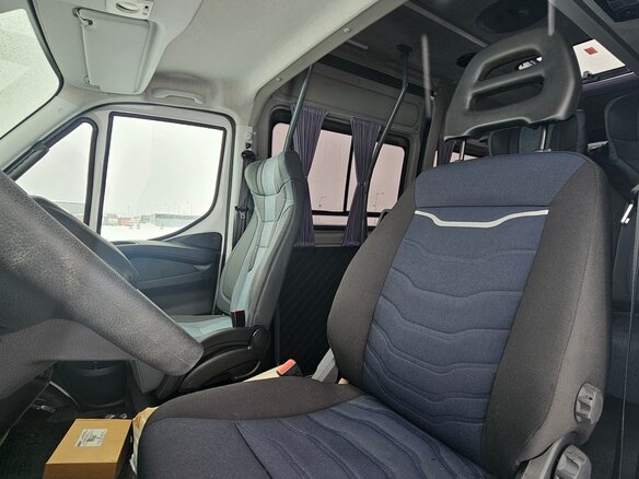 2025 Iveco Daily, синий, 12500000 рублей - вид 7