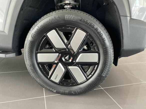 2025 Changan Deepal G318, серый, 6000000 рублей - вид 10