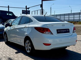 2012 Hyundai Solaris I, белый, 679990 рублей, вид 4