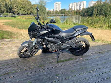 2019 Bajaj Dominar 400, чёрный, 310000 рублей, вид 2