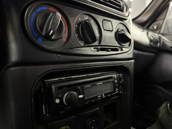 2011 Chevrolet Niva I Рестайлинг, чёрный, 270000 рублей - вид 10