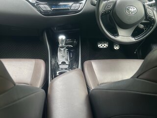 2018 Toyota C-HR I, серый, 1940000 рублей, вид 4