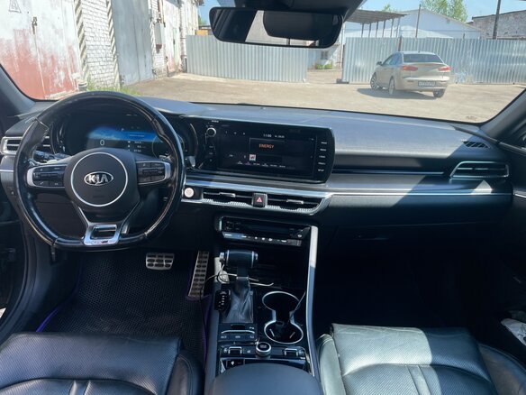 2021 Kia K5 III, серый, 2800000 рублей - вид 4