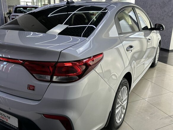 2018 Kia Rio IV, серебристый, 1465000 рублей - вид 11