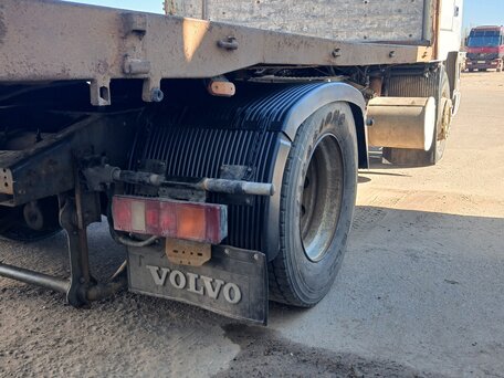 1998 Volvo FH, белый, 1200000 рублей, вид 3