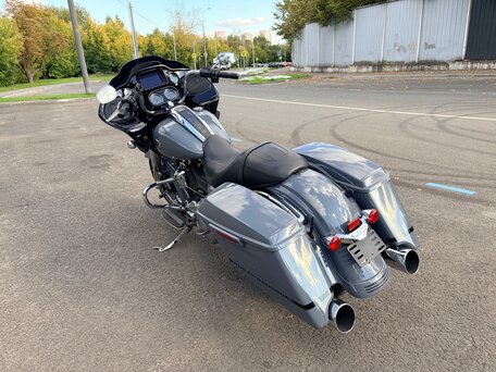 2021 Harley-Davidson Road Glide, серый, 2390000 рублей, вид 5