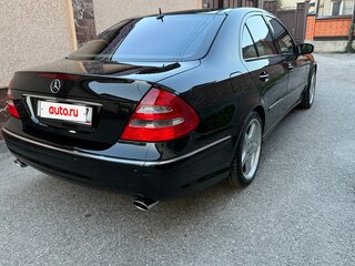 2004 Mercedes-Benz E-Класс 320 III (W211, S211), чёрный, 1550000 рублей, вид 5