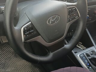 2018 Hyundai Solaris II, чёрный, 1149000 рублей, вид 4