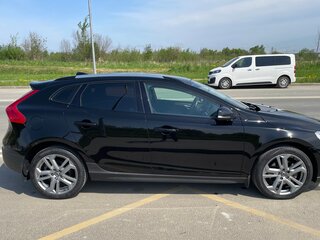 2018 Volvo V40 Cross Country I Рестайлинг, чёрный, 2150000 рублей, вид 4