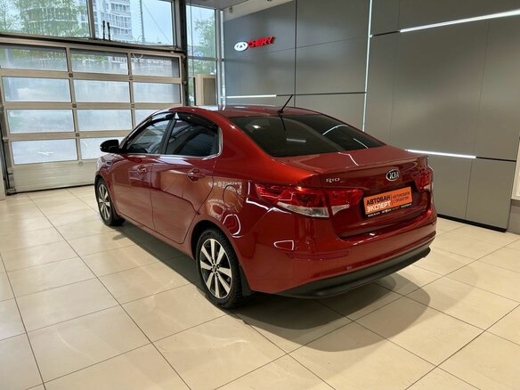 2016 Kia Rio III Рестайлинг, красный, 1245000 рублей - вид 5