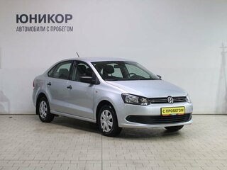 2015 Volkswagen Polo V Рестайлинг, серебристый, 889000 рублей, вид 3