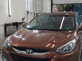 2013 Hyundai ix35 I Рестайлинг, коричневый, 1550000 рублей, вид 3