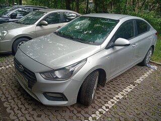 2019 Hyundai Solaris II, серебристый, 999000 рублей, вид 1