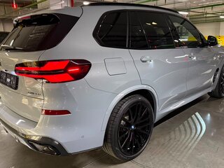 2025 BMW X5 40i IV (G05/G18) Рестайлинг, серый, 13990000 рублей, вид 3