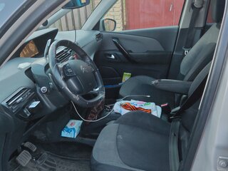 2017 Citroen C4 Picasso Grand II Рестайлинг, бежевый, 1300000 рублей, вид 4