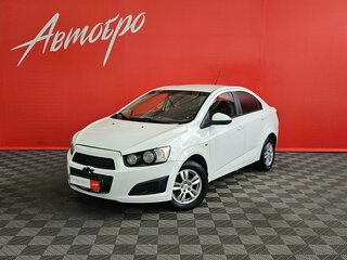 2014 Chevrolet Aveo II, белый, 289000 рублей, вид 1