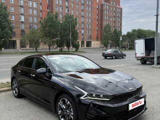 2021 Kia K5 III, чёрный, 2000000 рублей, вид 2