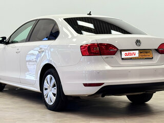 2014 Volkswagen Jetta VI Рестайлинг, белый, 950000 рублей, вид 3