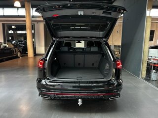 2025 Volkswagen Touareg III Рестайлинг, чёрный, 16511000 рублей, вид 5