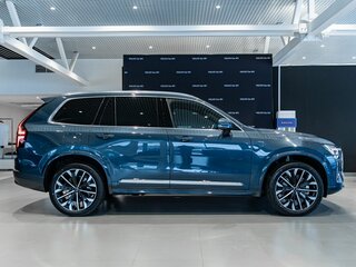 2026 Volvo XC90 B5 II Рестайлинг 2, синий, 12420000 рублей, вид 4
