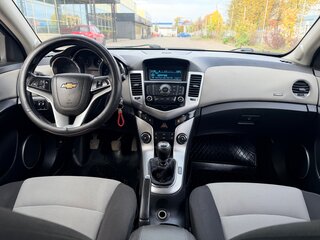 2012 Chevrolet Cruze I, серебристый, 920000 рублей, вид 2