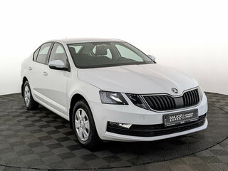 2020 Skoda Octavia III (A7) Рестайлинг, белый, 1880000 рублей, вид 3