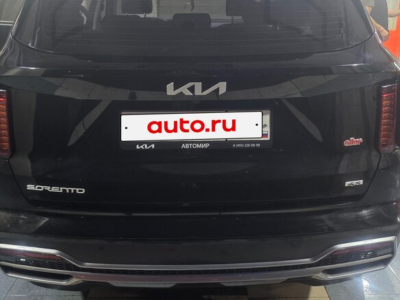 2023 Kia Sorento IV, чёрный, 4200000 рублей - вид 2