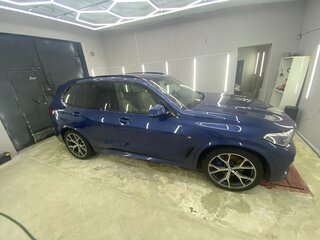 2021 BMW X5 30d IV (G05/G18), синий, 9300000 рублей, вид 3