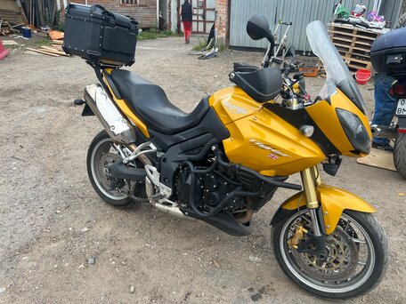 2007 Triumph Tiger 1050, золотистый, 450000 рублей, вид 2