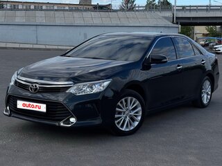 2015 Toyota Camry VII (XV50) Рестайлинг, чёрный, 1825000 рублей, вид 1