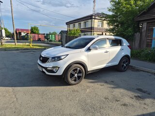 2014 Kia Sportage III Рестайлинг, белый, 1650000 рублей, вид 3