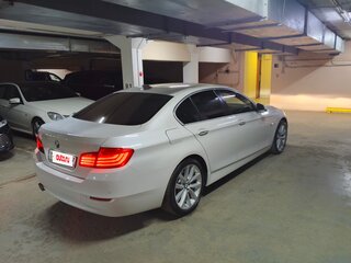 2015 BMW 5 серии 520d VI (F10/F11/F07) Рестайлинг, белый, 1900000 рублей, вид 5