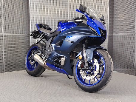 2022 Yamaha YZF-R7, синий, 799000 рублей, вид 2