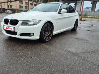 2011 BMW 3 серии 320i V (E90/E91/E92/E93) Рестайлинг, белый, 1470000 рублей, вид 3