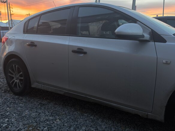 2012 Chevrolet Cruze I Рестайлинг, серебристый, 585000 рублей - вид 4