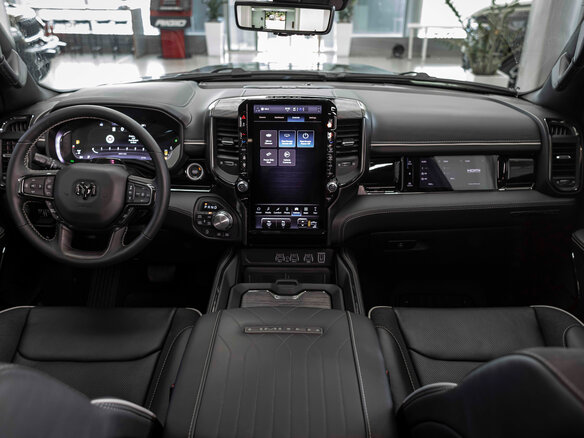 2026 Ram 1500 Crew Cab eTorque V Рестайлинг, чёрный, 11494964 рублей - вид 24